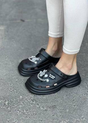 Женские кроксы с джибитсами stilli crocs