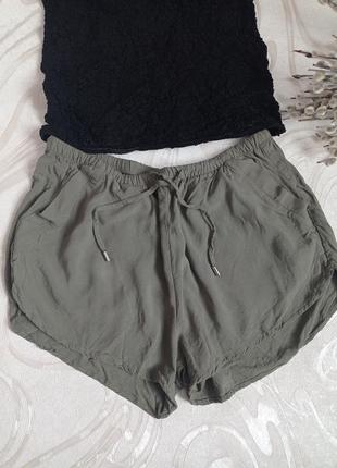 Шорти