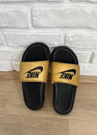 Шльопанці nike