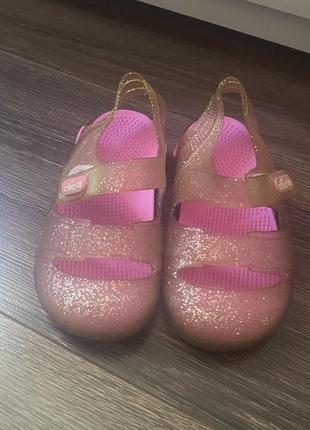 Босоножки chicco