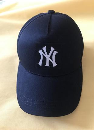 Бейсболка на 5-7 років