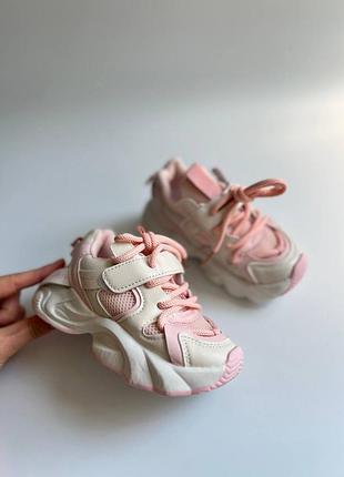 Кроссовки в стиле бренда 26-30 гг