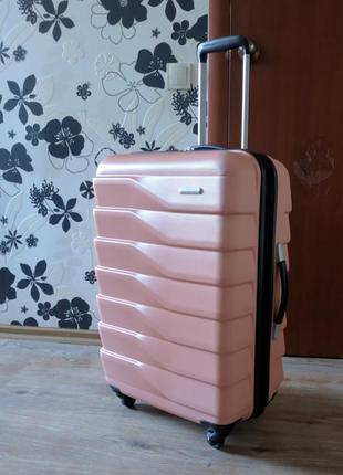 Пудровый чемодан american tourister