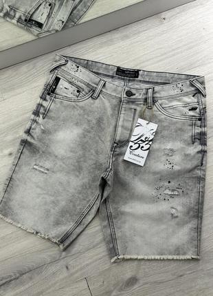 Джинсовые шорты