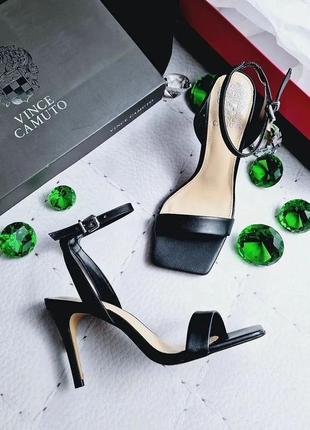 Vince camuto оригинал черные кожаные босоножки на шпильке