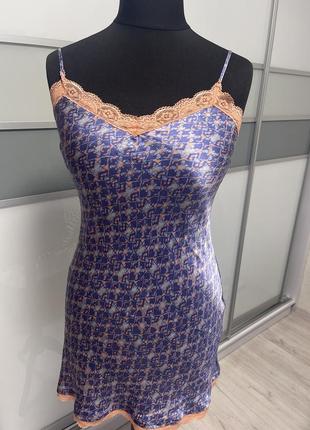 Шовкова ночнушка