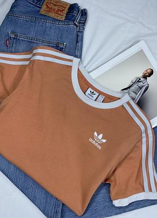 Футболка adidas