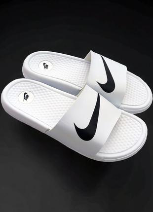 Шльопанці nike білі
