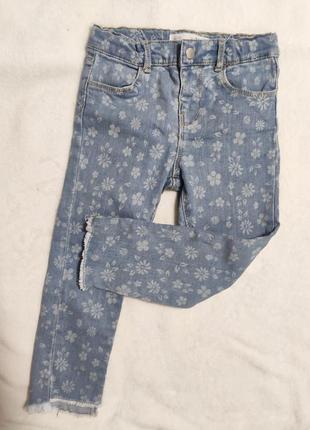Трендовые джинсы zara для девочки 3-4 года, джинсы с принтом