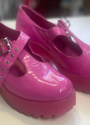 Новые розовые koi footwear