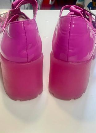 Новые розовые koi footwear