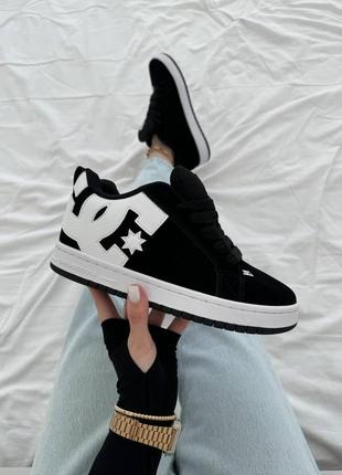 Женские кроссовки dc shoes court