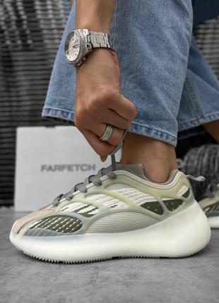 Жіночі кросівки beige grey