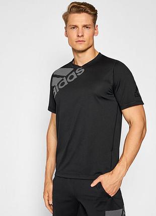 Adidas aeroready freelift чоловіча спортивна футболка