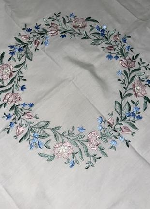 Скатерть 80#80 см с вышивкой