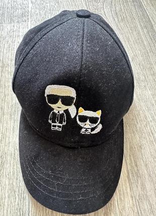 Кепка karl оригінал
