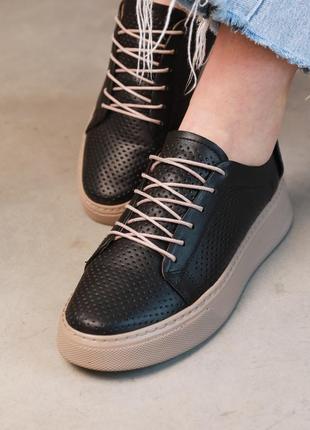 Кеди жіночі шкіряні перфорація 4s чорні 585632