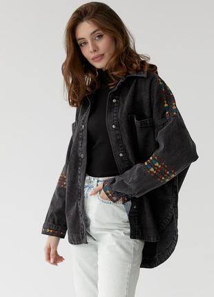 Молодежная вышитая джинсовая рубашка, пиджак, в черном цвете. Более детально: https://natalishop.com.ua/4 фото