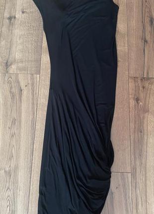 Довге фірмове плаття