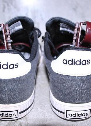 Кроссовки adidas 42 размер 9