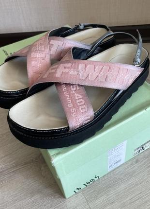 Босоніжки off white. оригінал. є нюанс.