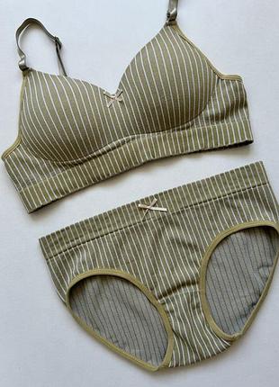 Зелений базовий бюстгальтер з push-up та сліпи високої посадки