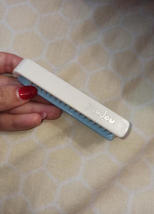 Компактная дорожная мини щетка для волос