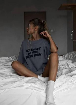 Женская повседневная однотонная графитовая футболка с надписью коротким рукавом размер: 42-46