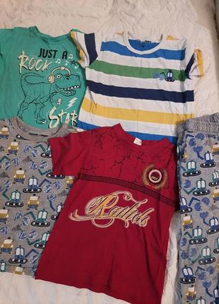 Футболка 4-5 років в гарному стані next