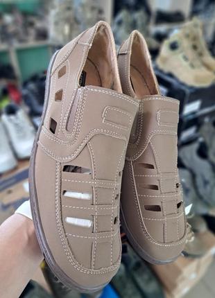 Туфлі сандалі