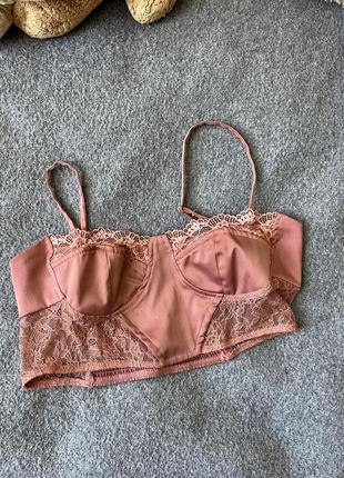 Корсетный топ от bershka