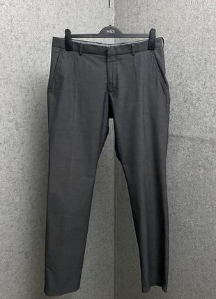 Сірі штани від бренда tommy hilfiger