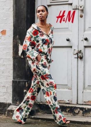 Нові віскознї брюки палаццо маки h&m квіткові штани віскоза палаццо квіти маки