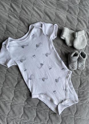 Боди детское для мальчика с пинетками