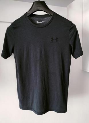Футболка under armour розмір s