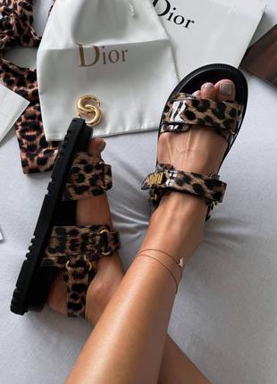 Сандалі в стилі christian dior