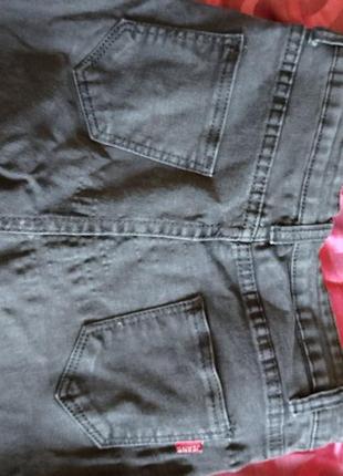 Женские джинсы