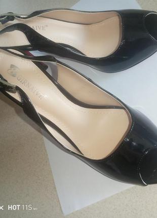 Продам босоножки, разгружаюсь