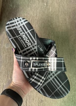 Новые мужские шлепки