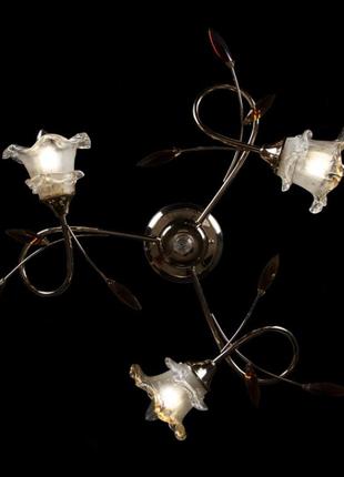 Люстра с плафонами