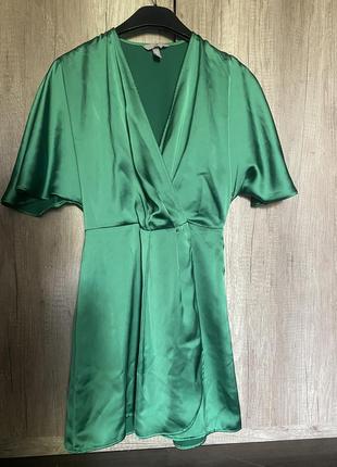 Изумрудное атласное платье h&amp;m s/m