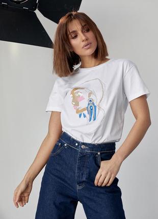 Женская футболка украшена принтом девушки с сережкой - белый цвет, s (есть размеры)5 фото