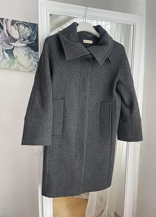 Вовняне пальто massimo dutti