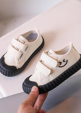 Кеды с цветной подошвой