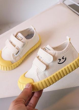 Кеды с цветной подошвой