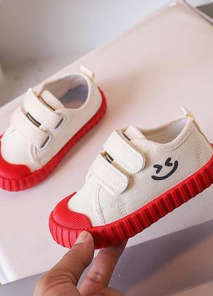 Кеды с цветной подошвой