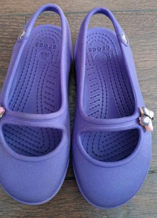 Maternity crocs deals