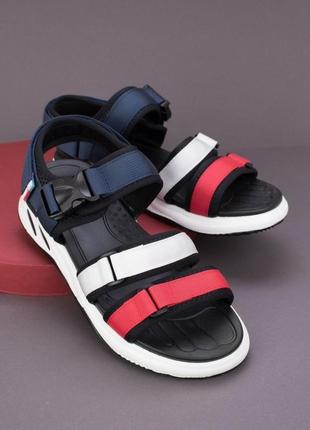 Мужские сандалі
