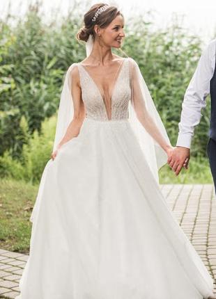 Весільна сукня