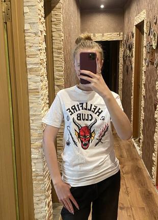 Футболка hellfire club